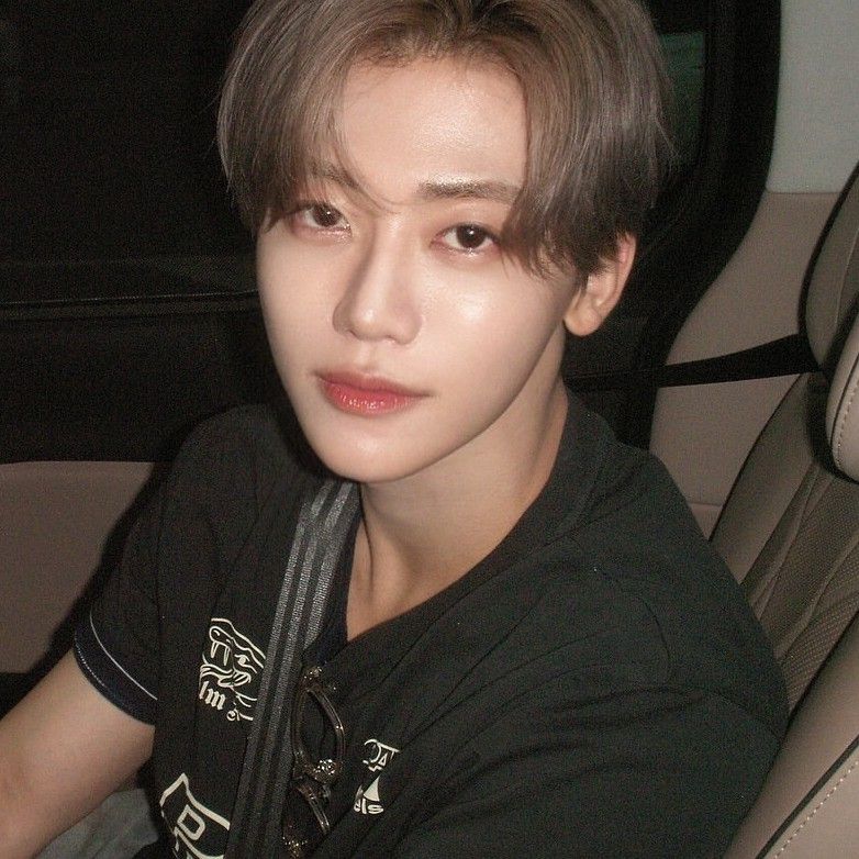 Behind-the-scenes cut of NCT