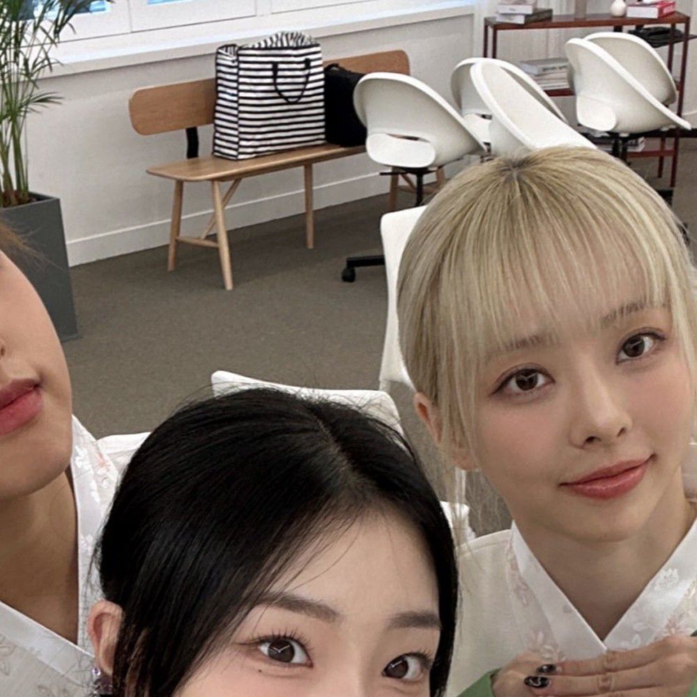 Latest photo of Loossemble