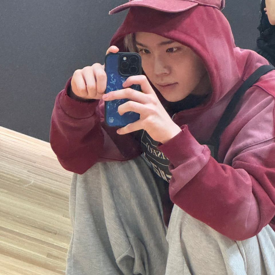 A moment captured by Kim Taerae (ZEROBASEONE)'s fan