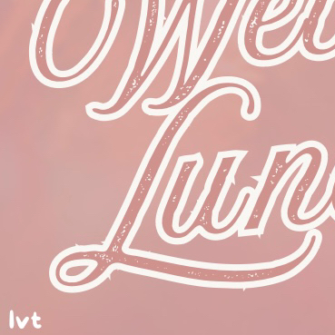 A moment captured by Monday (Weeekly)'s fan