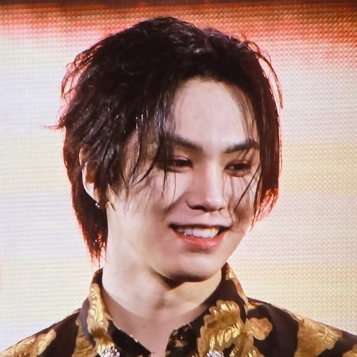 A moment captured by Rocky's fan