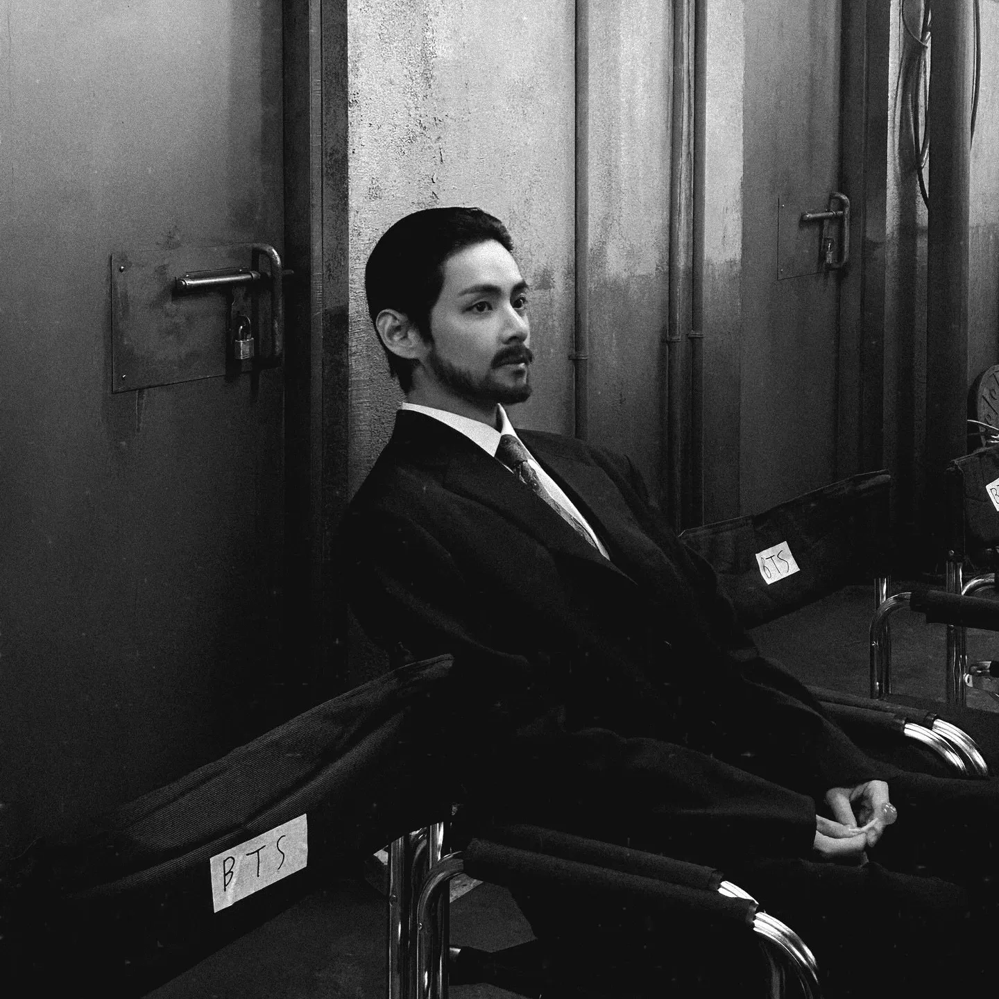 Latest photo of V (BTS)