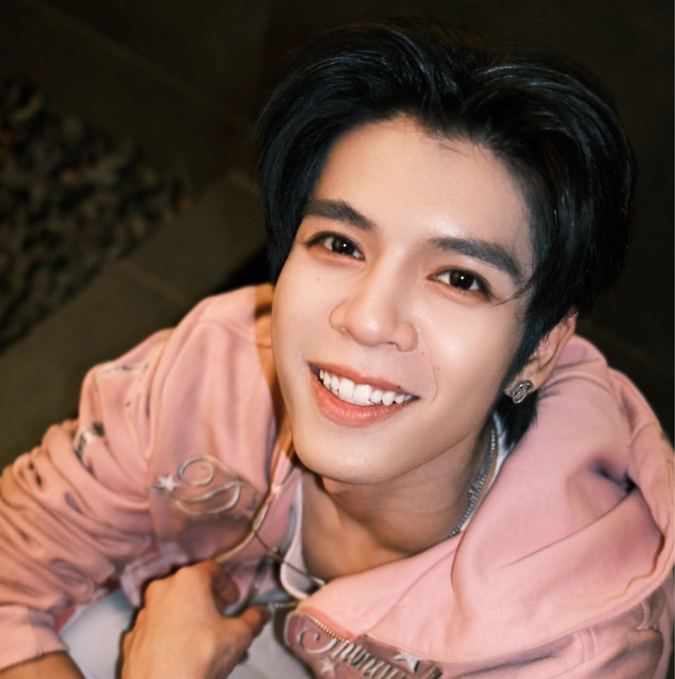 Today’s hot picks from the 돈 (NexT1DE) community