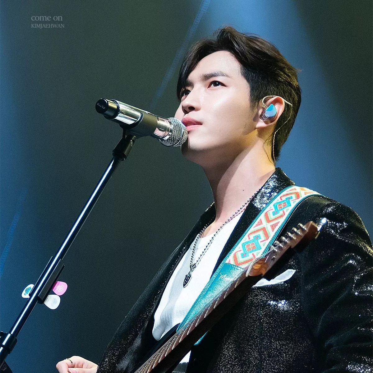 Behind-the-scenes cut of Kim Jaehwan