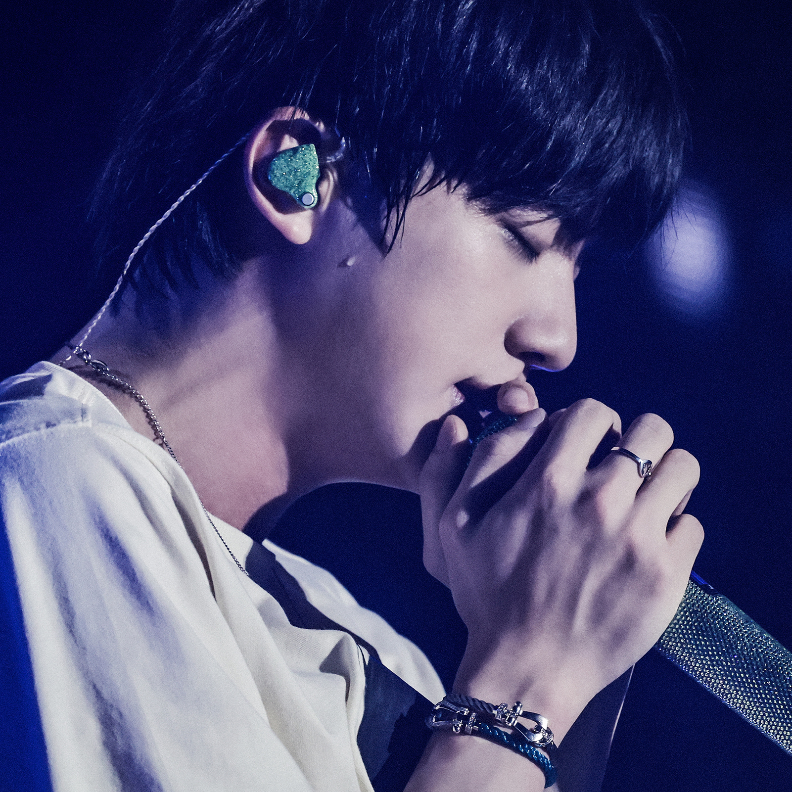 Foto aktivitas terbaru Jin (BTS)