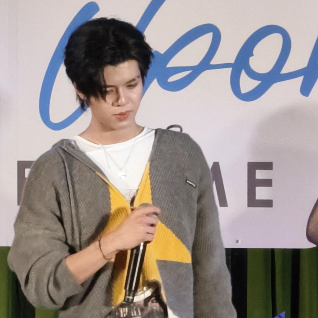 A moment captured by DORN (NexT1DE)'s fan