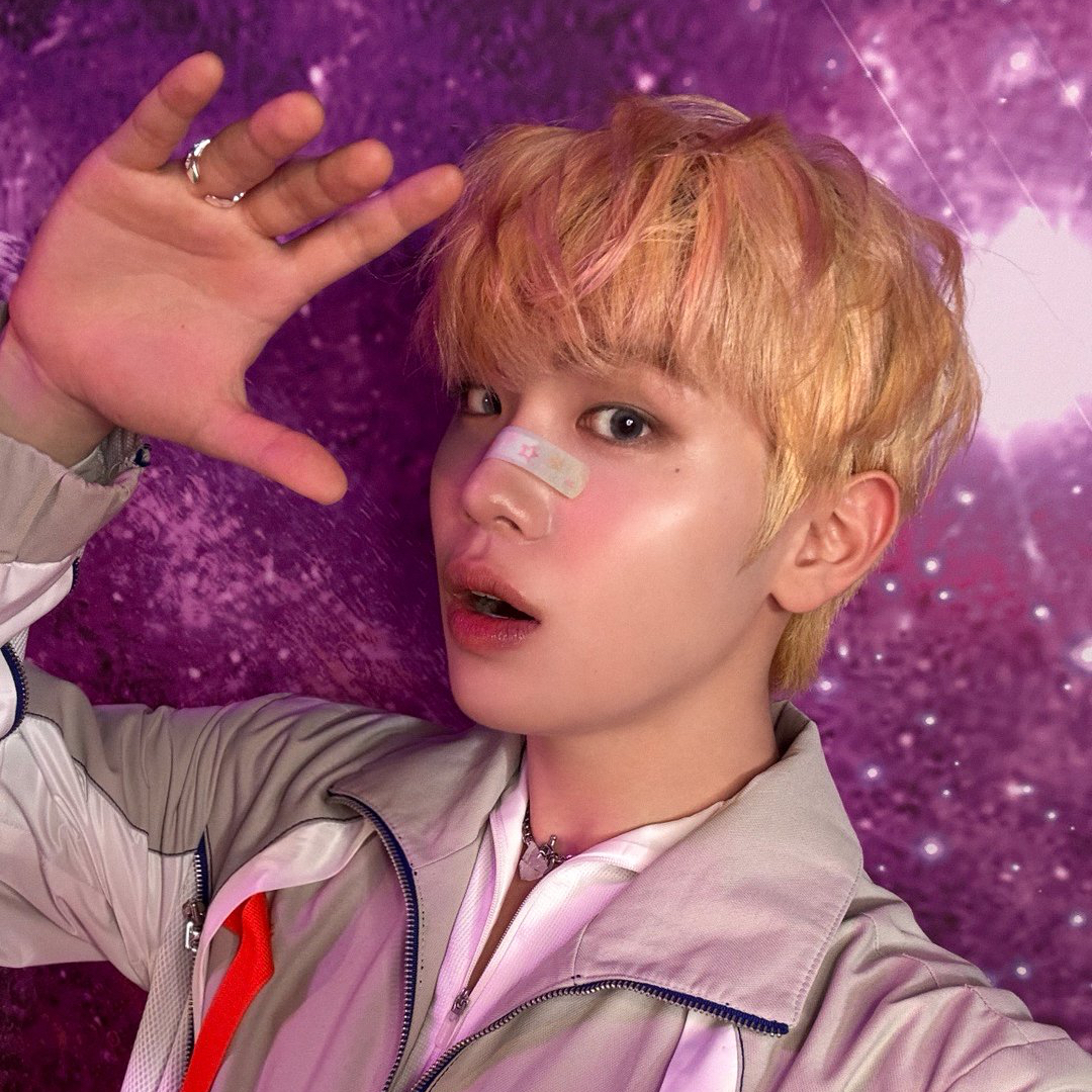 A moment captured by Kim Taerae (ZEROBASEONE)'s fan