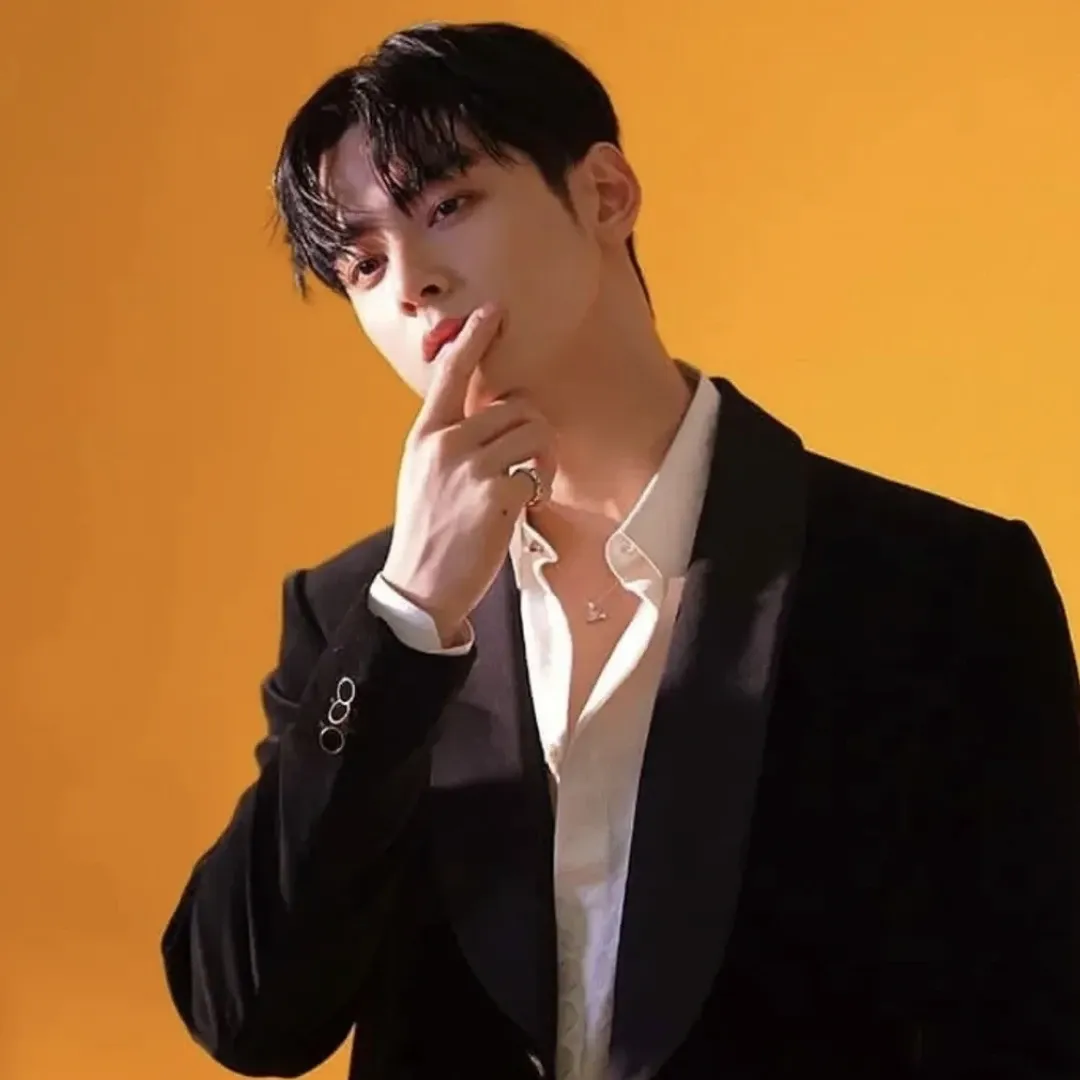 Latest photo of Eunwoo (ASTRO)