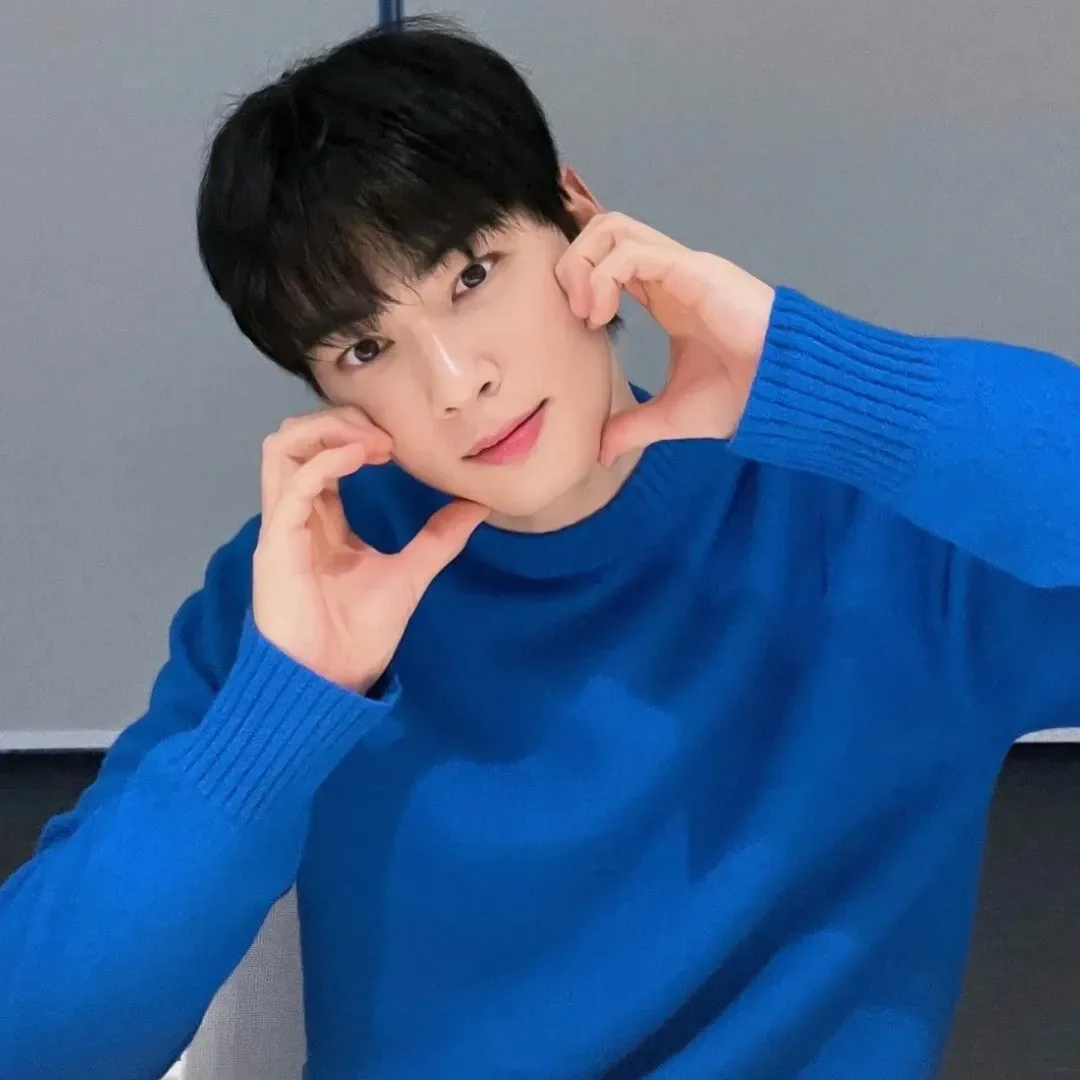 Latest photo of Eunwoo (ASTRO)
