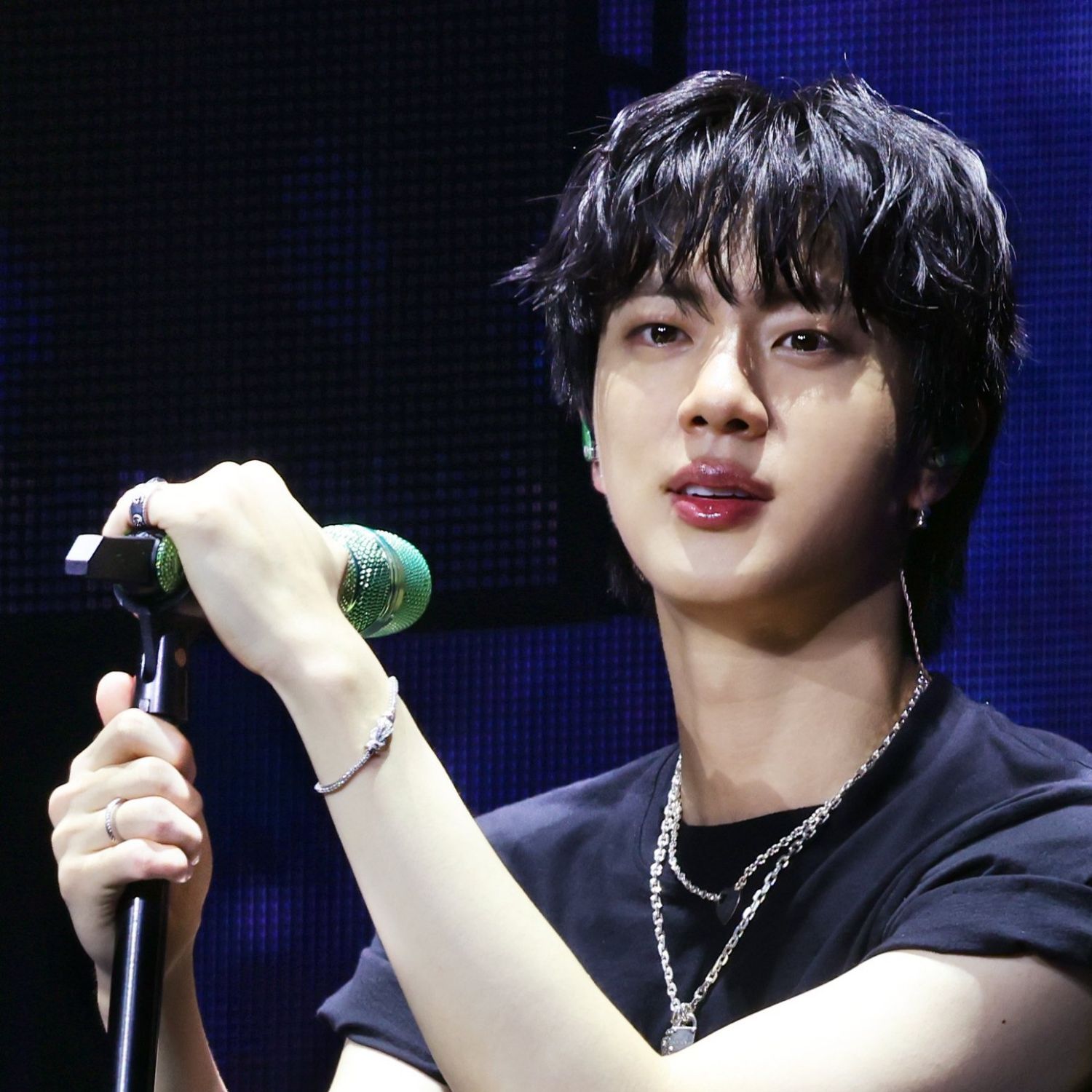 진 (방탄소년단) 최근 활동샷