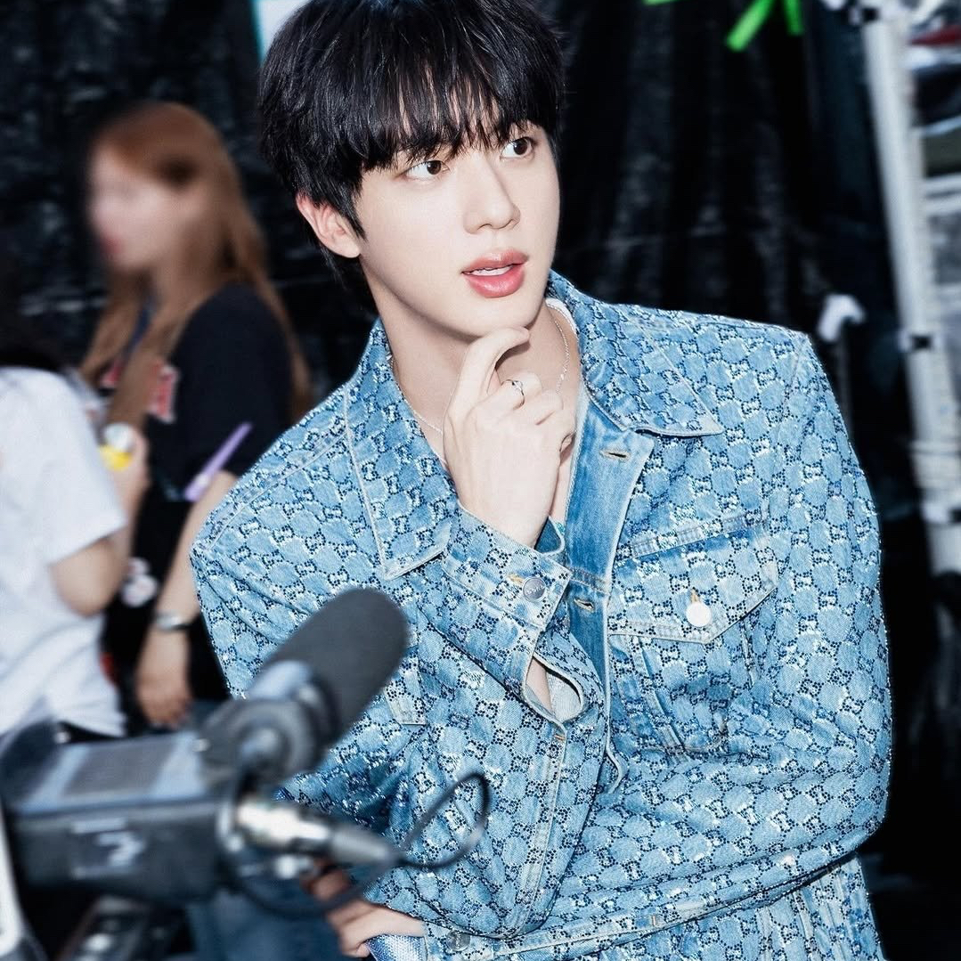 Behind-the-scenes cut of Jin (BTS)