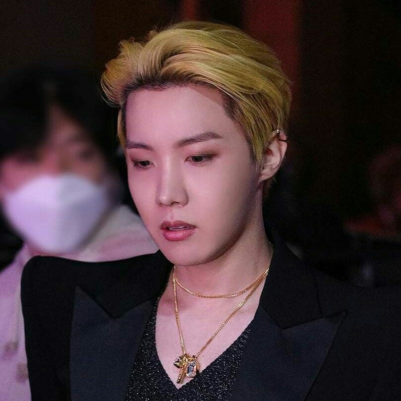 J-hope (防彈少年團)的最新活動照片