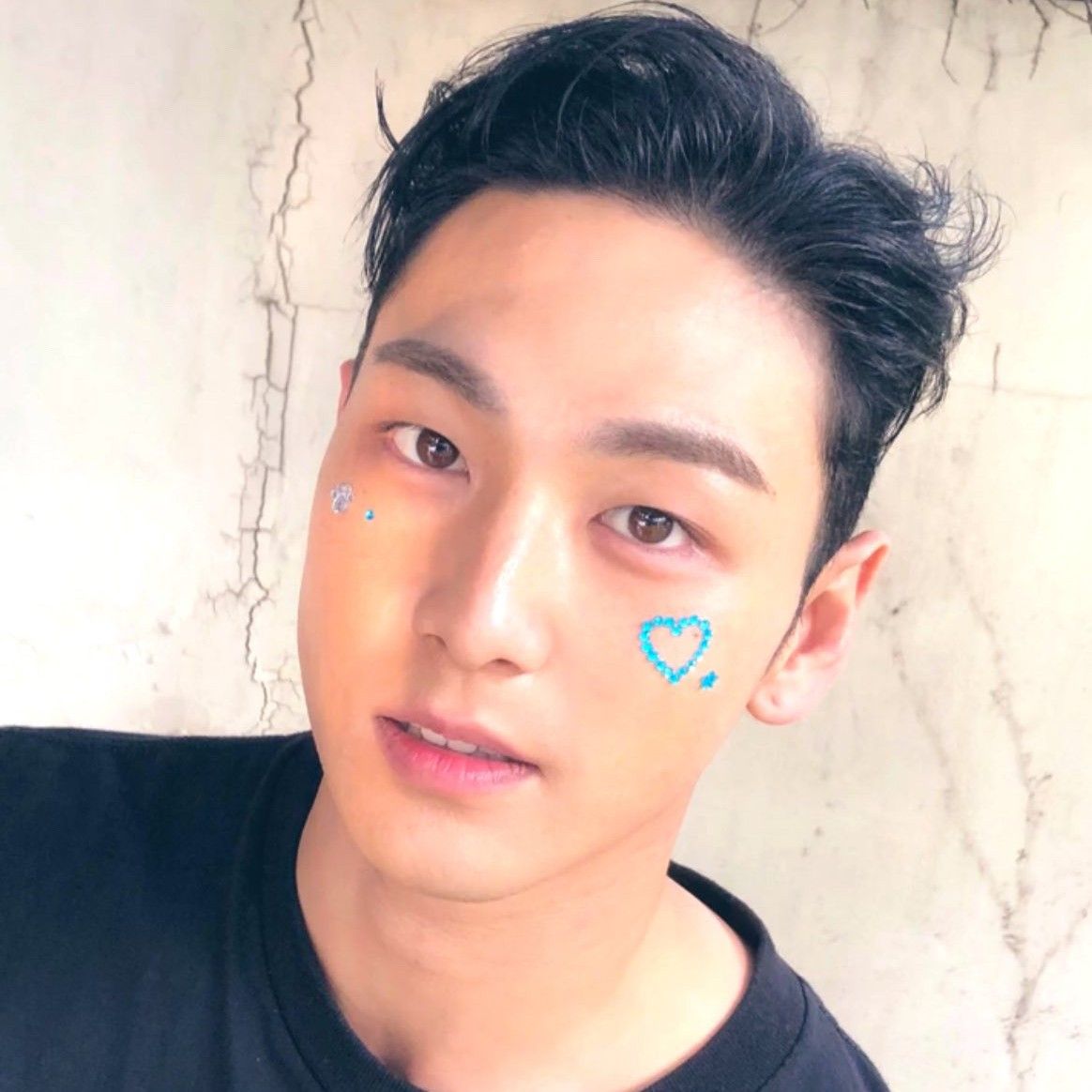 백호의 비하인드 컷