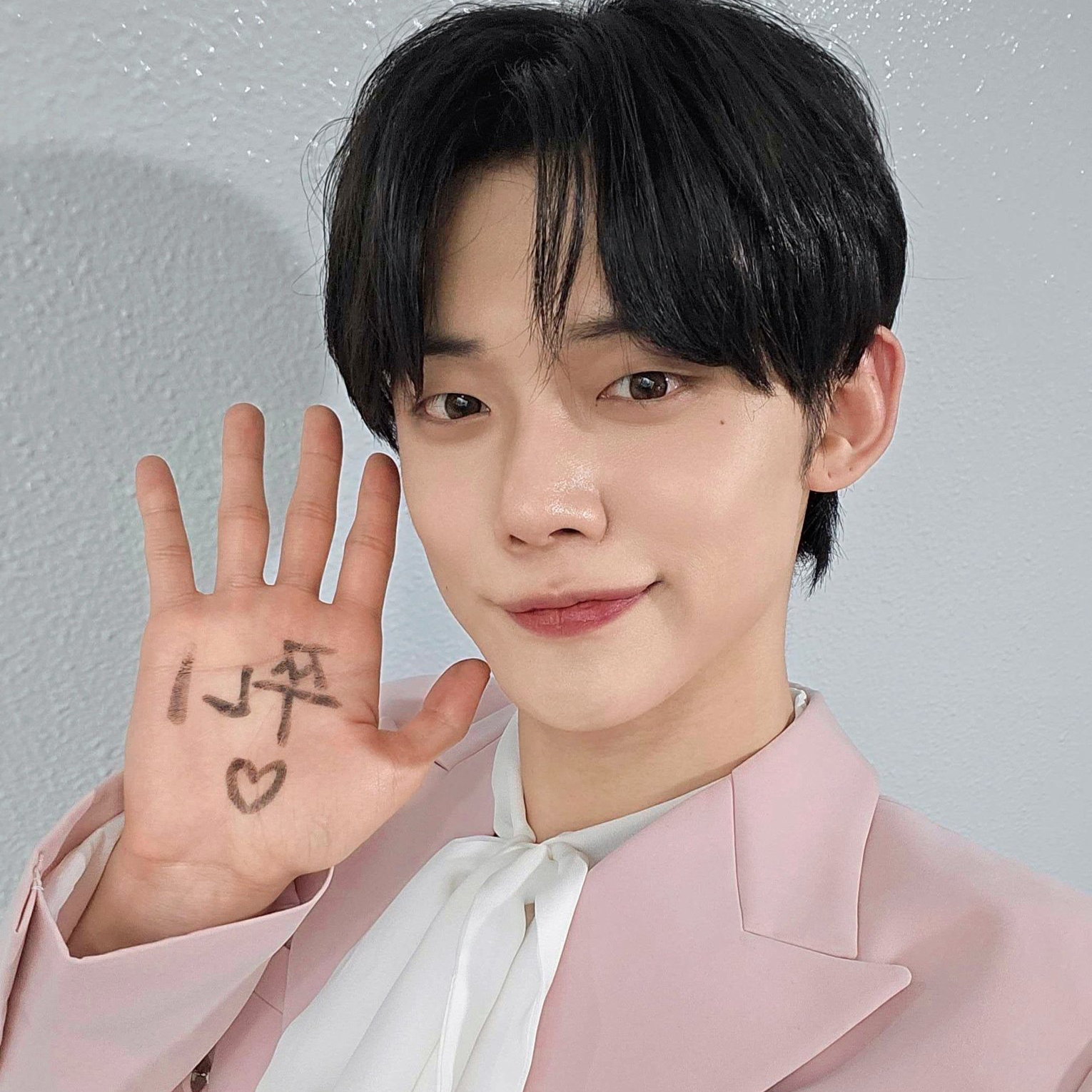 Recent activity shot of Yeonjun (TOMORROW X TOGETHER)