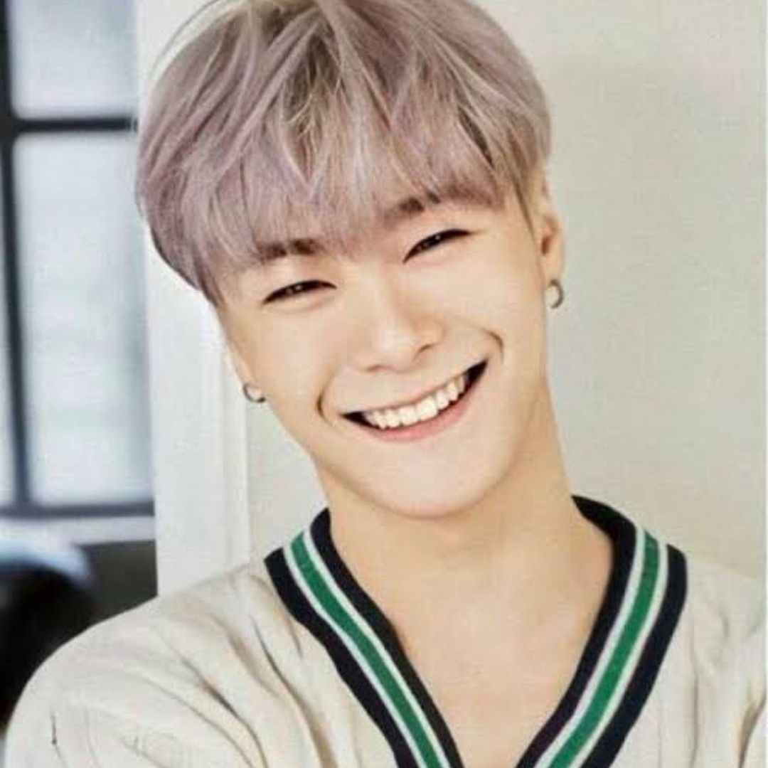 Behind-the-scenes cut of Moonbin (ASTRO)