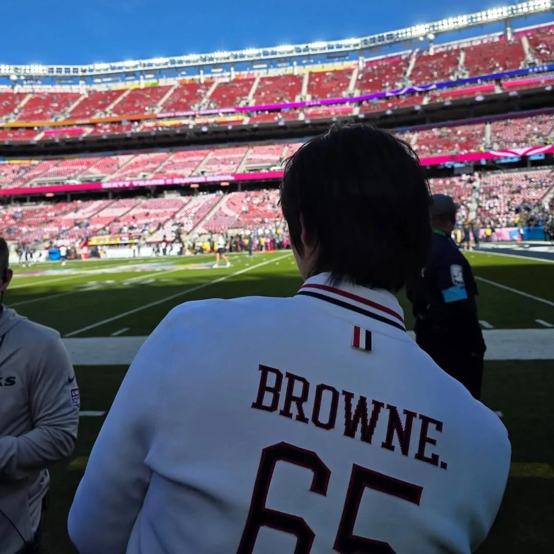 Behind-the-scenes cut of Joshua (SEVENTEEN)