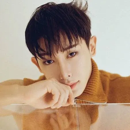 Latest photo of Wonho