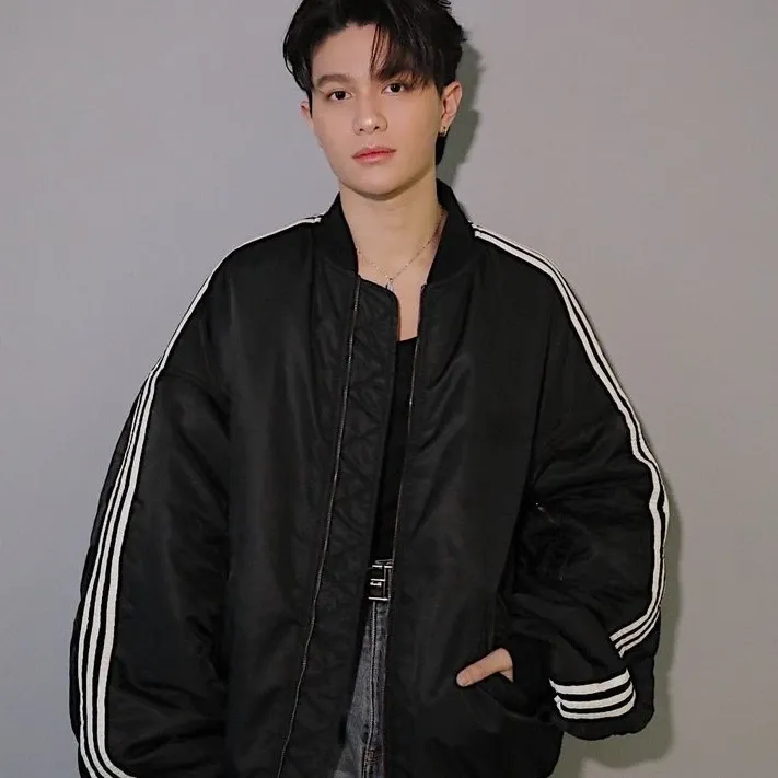 A moment captured by William (LYKN)'s fan