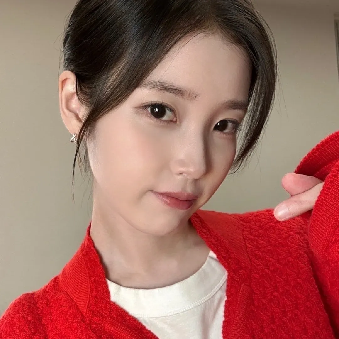 Recent activity shot of IU