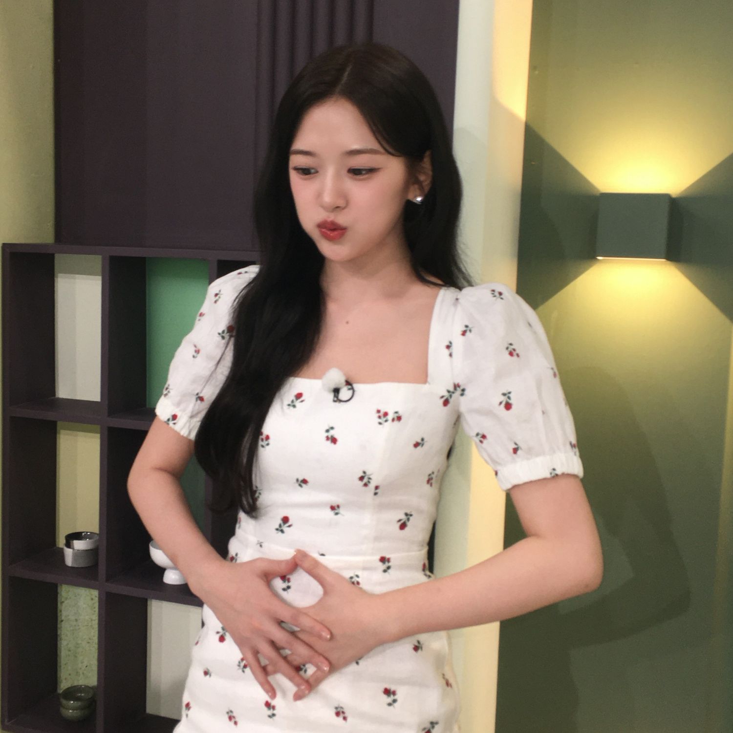 안유진 (IVE)의 비하인드 컷