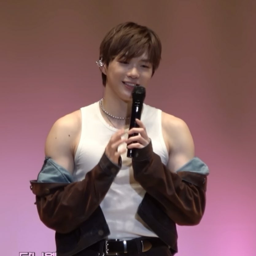 강다니엘의 최신 사진