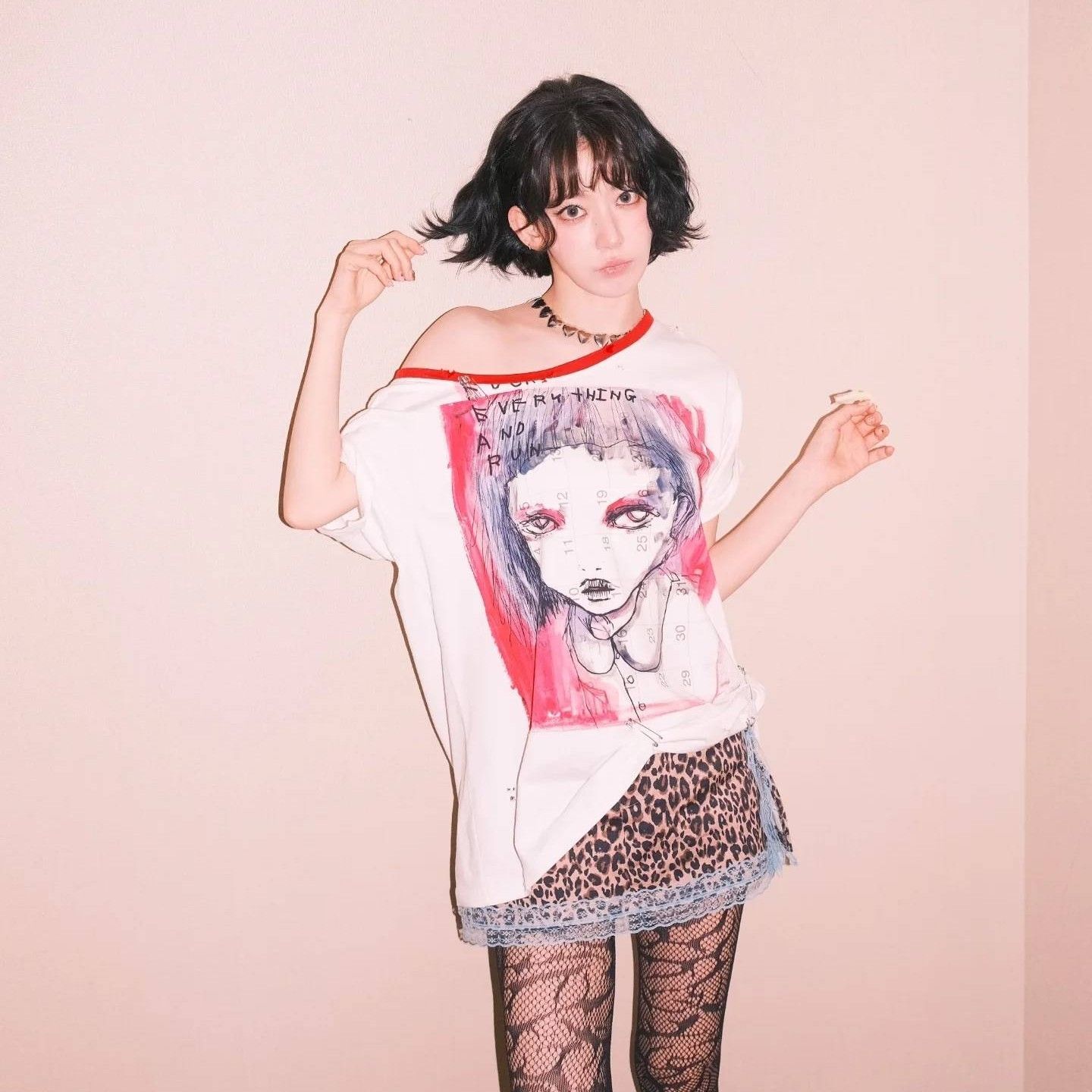 Latest photo of Sakura (LE SSERAFIM)