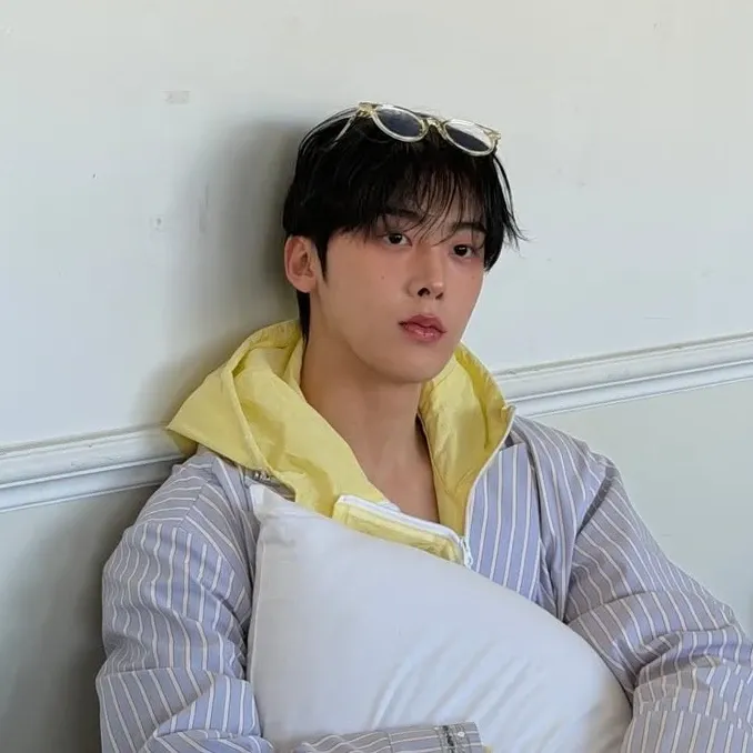 Behind-the-scenes cut of Sanha (ASTRO)