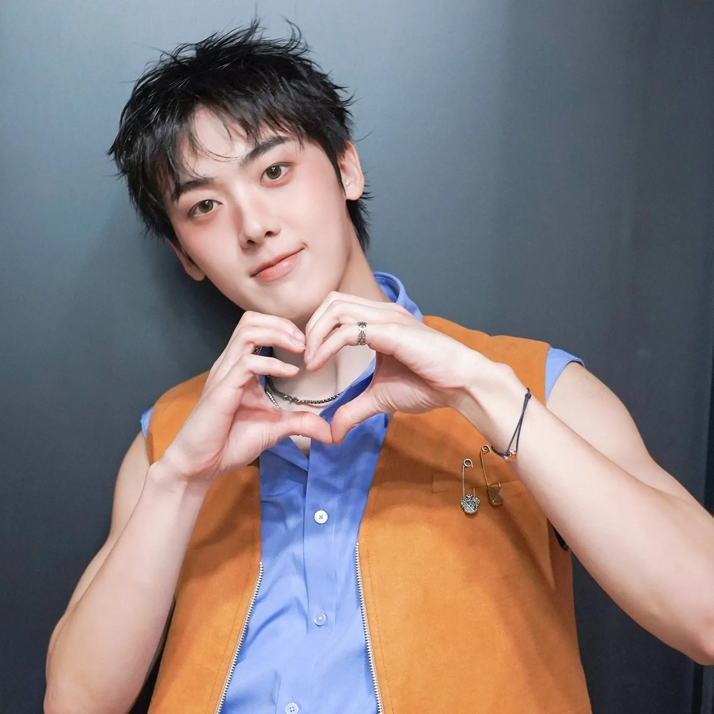 아스트로의 최신 사진
