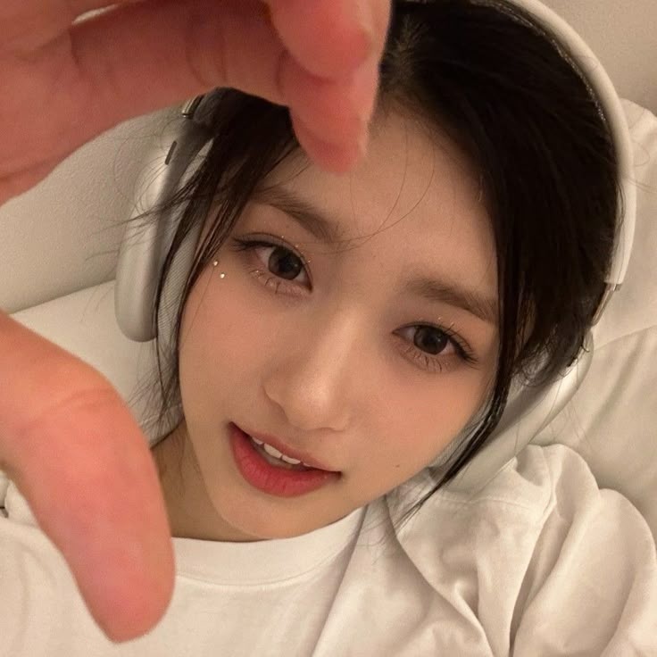 Latest photo of Leeseo (IVE)