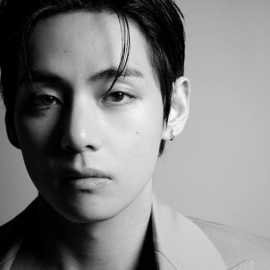 Foto terbaru V (BTS)