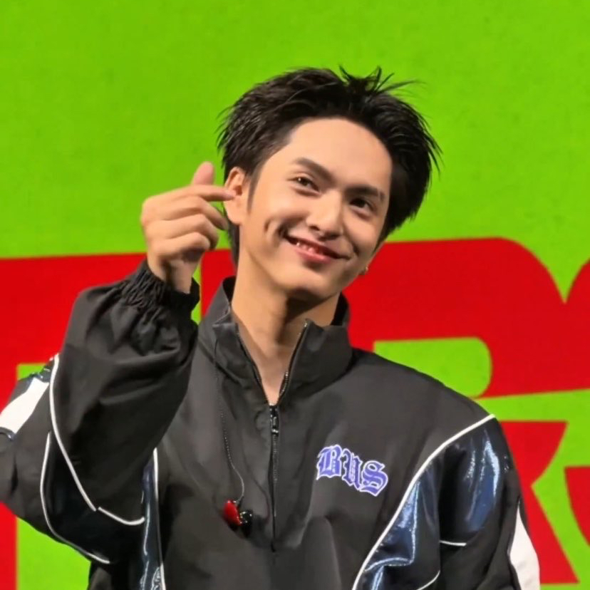 Trending idol content in the community