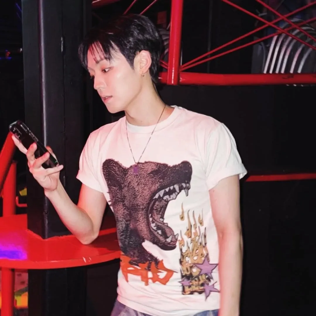 Behind-the-scenes cut of Chan (A.C.E)