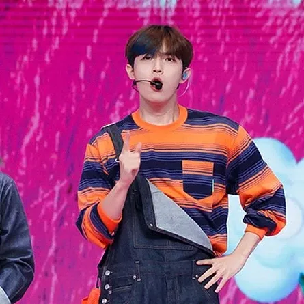 A moment captured by Kim Jaehwan's fan