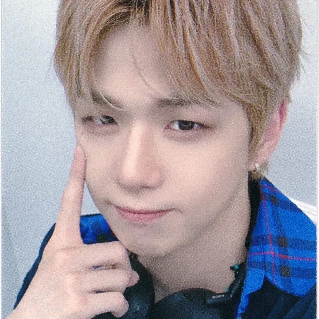 Foto aktivitas terbaru Kang Daniel