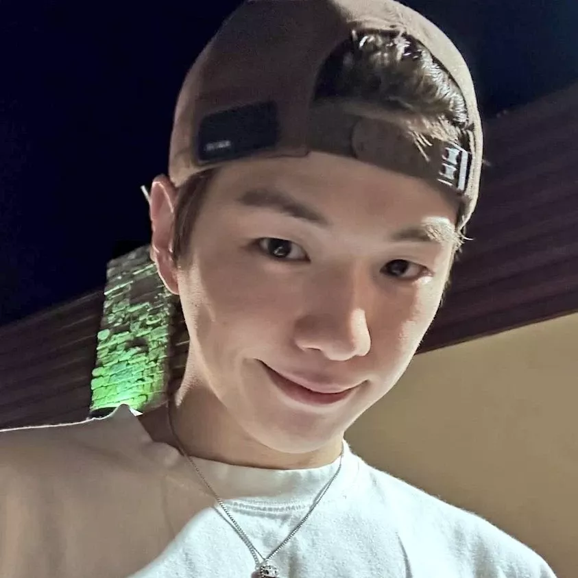 강다니엘의 비하인드 컷