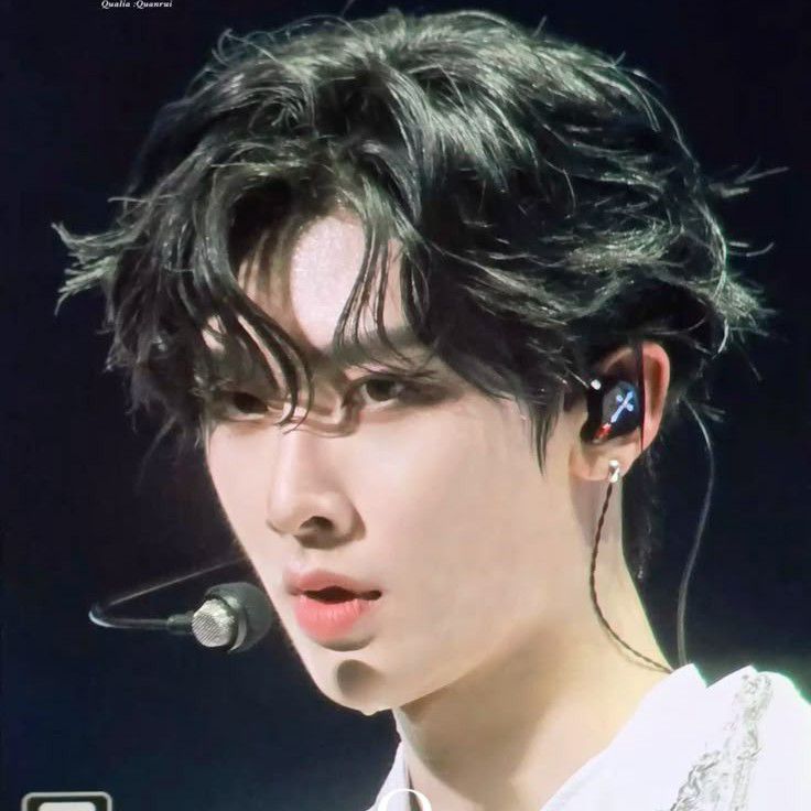 Recent activity shot of Ricky (ZEROBASEONE)