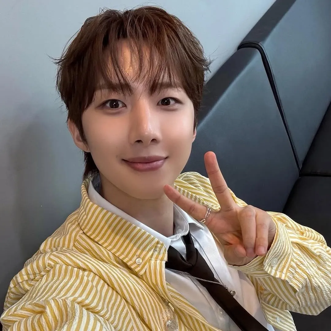 Recent activity shot of Hui (PENTAGON)