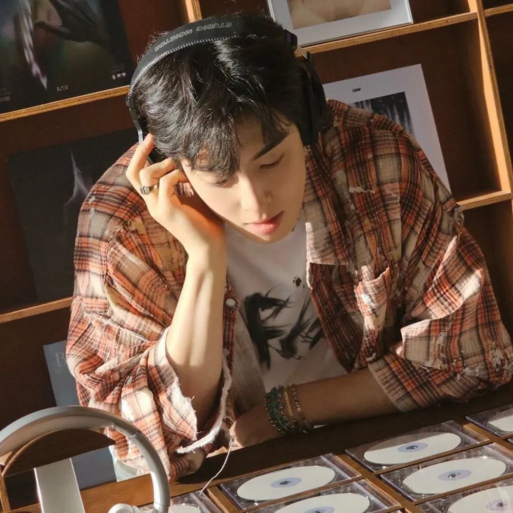 Behind-the-scenes cut of Eunwoo (ASTRO)