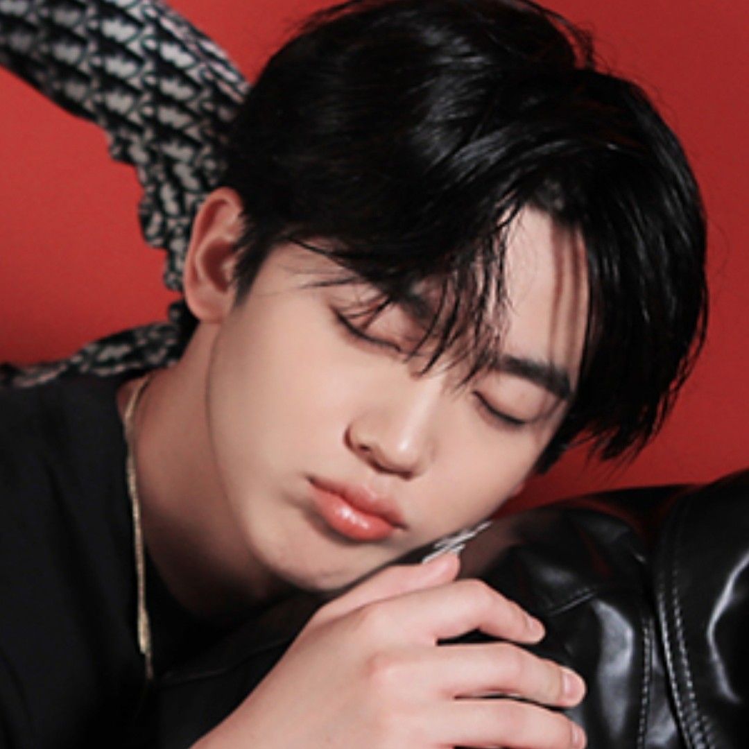 A moment captured by Kim Yohan (WEi)'s fan