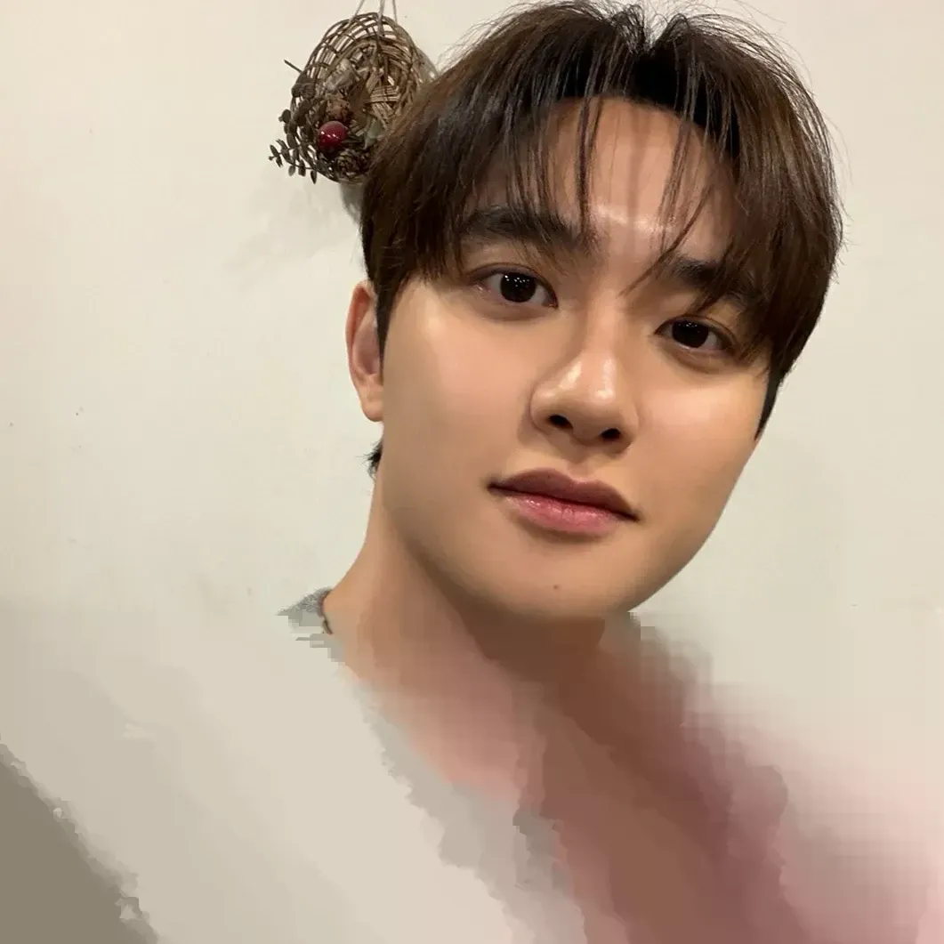 Foto aktivitas terbaru D.O. (EXO)