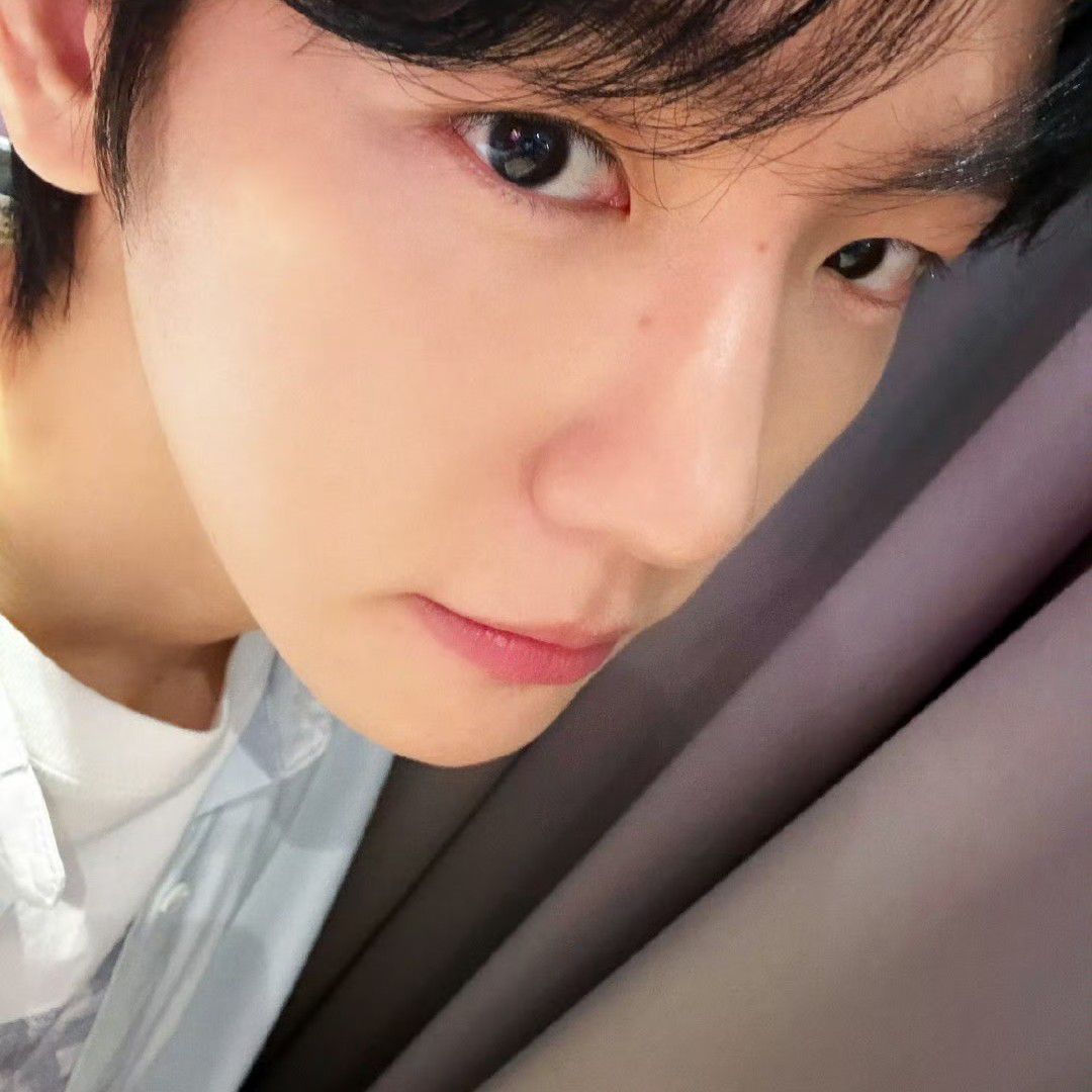 백현 (EXO)의 최신 사진