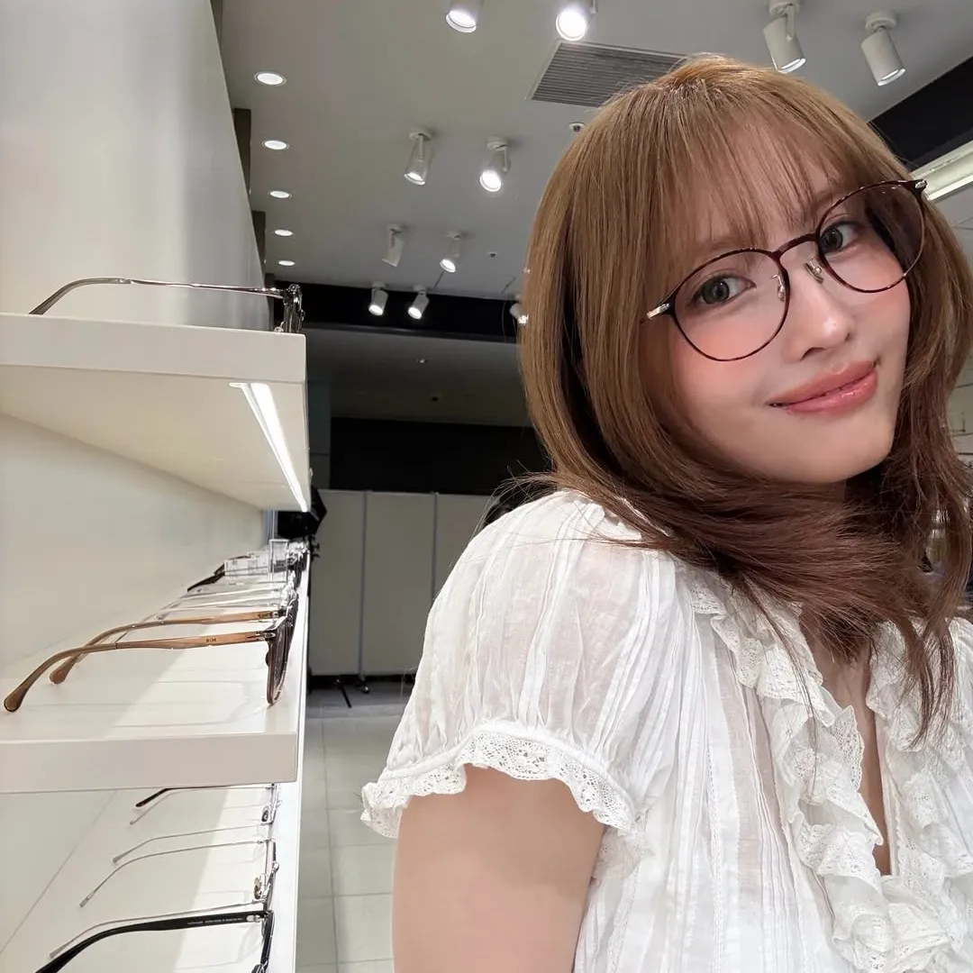 Potret di balik layar Momo (TWICE)