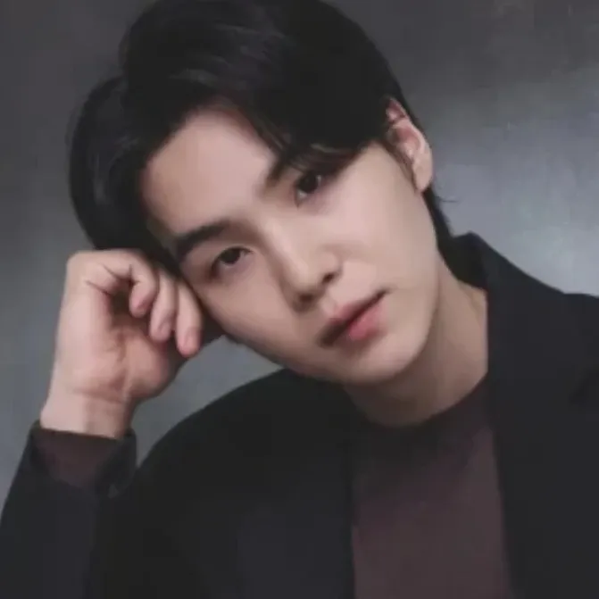 SUGA (BTS)の最新写真