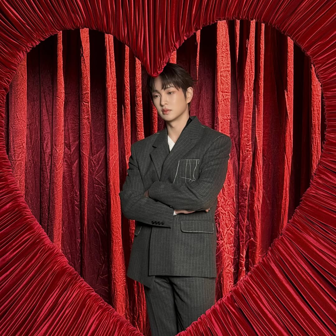 Latest photo of Onew (SHINee)