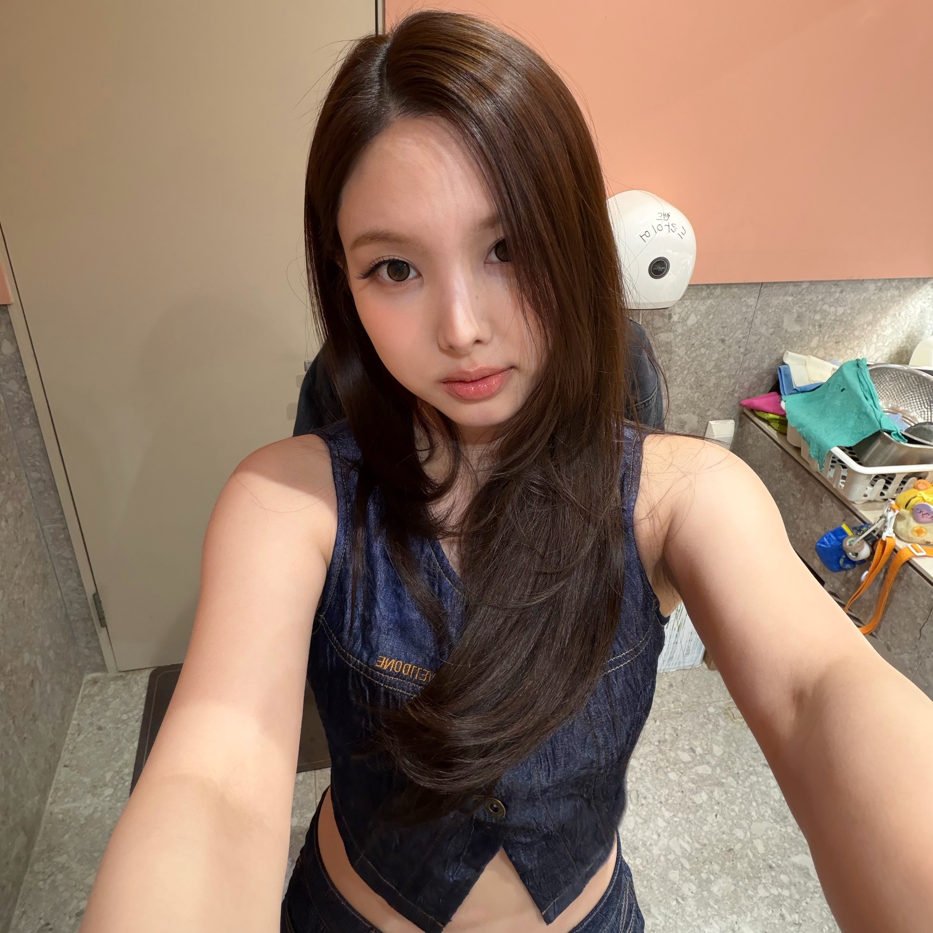 A moment captured by Nayeon (TWICE)'s fan