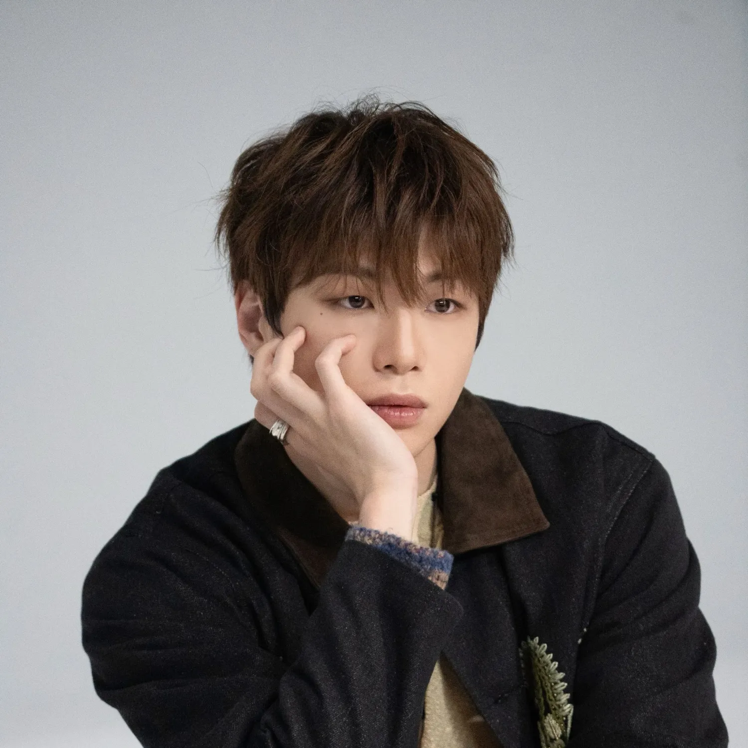 강다니엘의 비하인드 컷