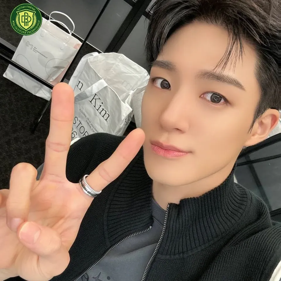 Behind-the-scenes cut of Jeno (NCT DREAM)