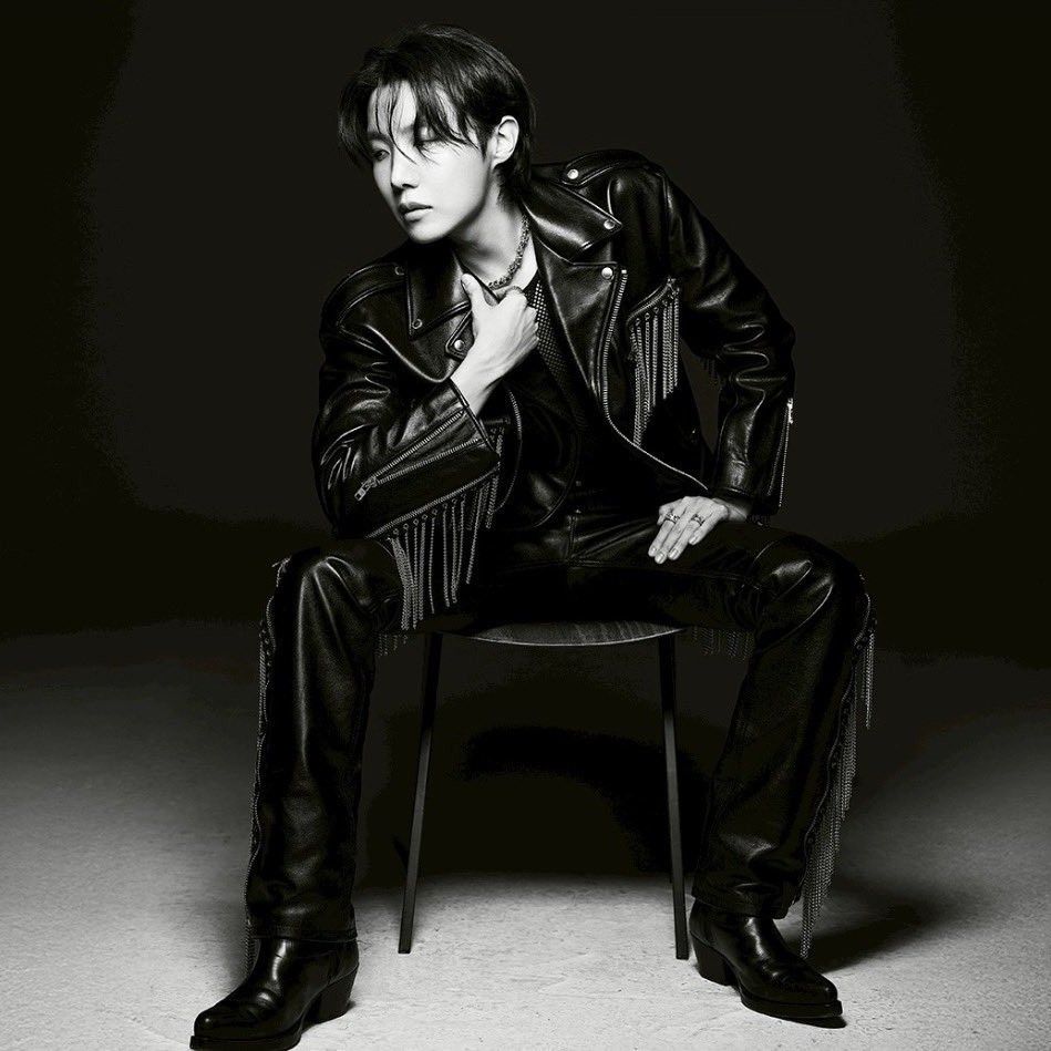 Foto terbaru j-hope (BTS)