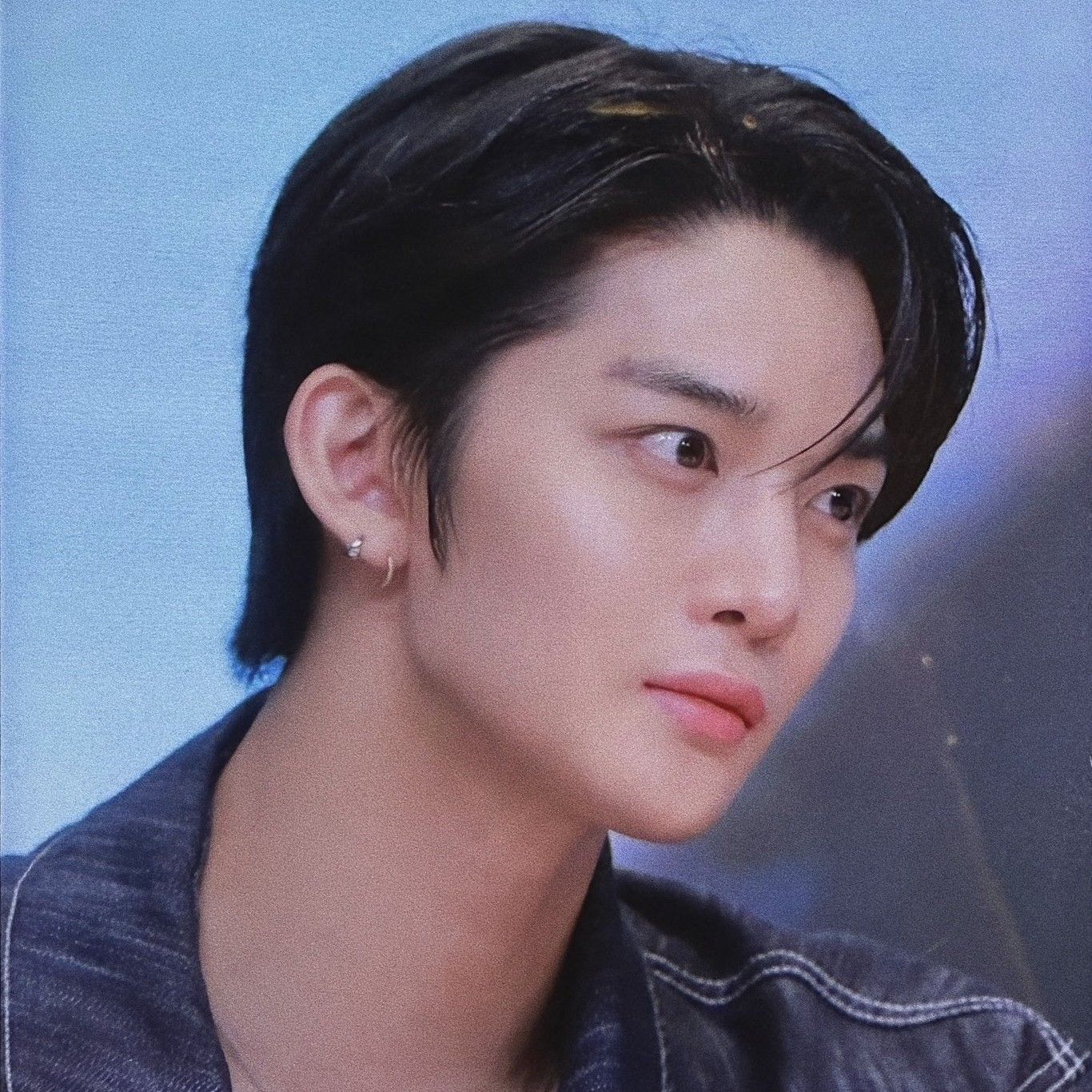 Behind-the-scenes cut of Bae Jinyoung