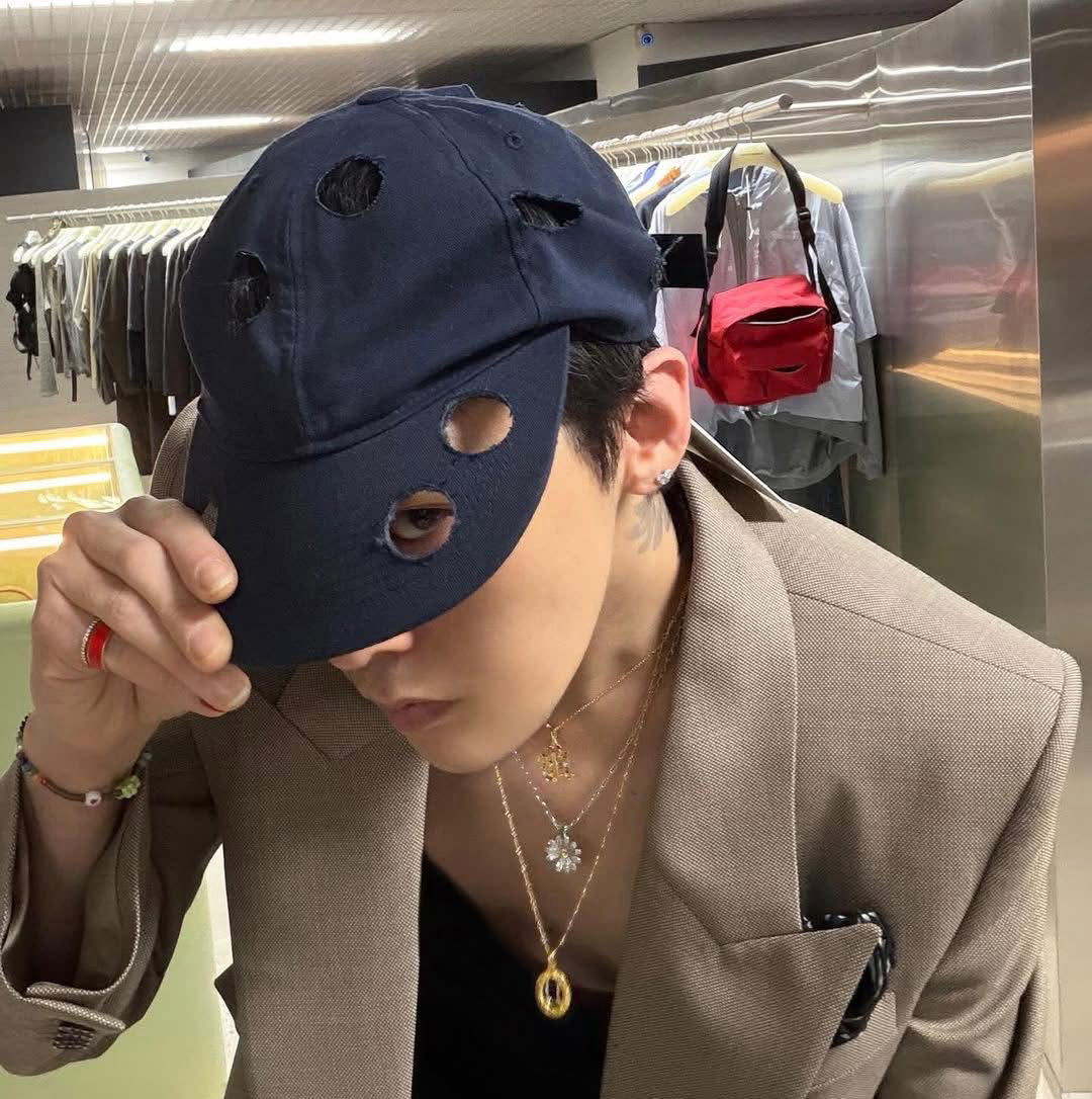 G-DRAGON (BIGBANG)的最新活動照片